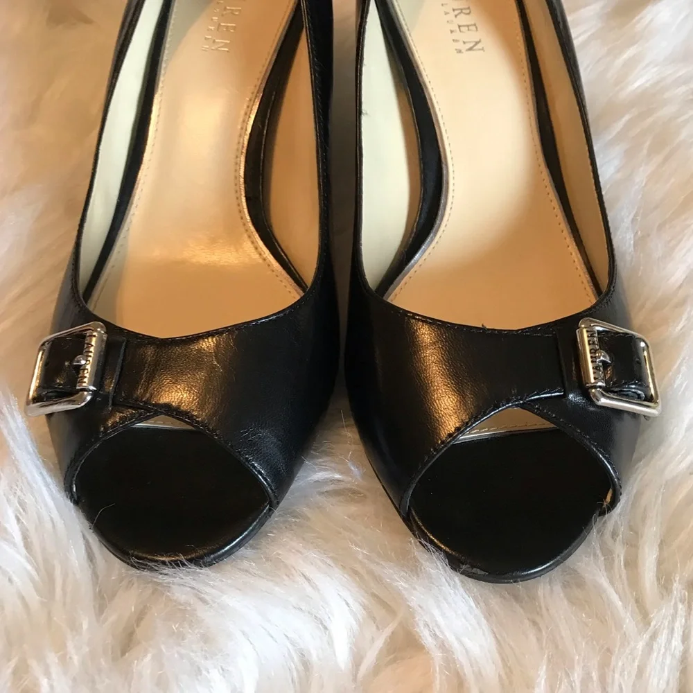 Lauren Ralph Lauren black open toe leather heels 9